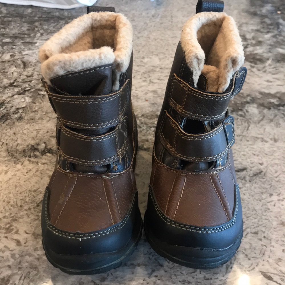 Carters Size 5 Boots. Barely used.